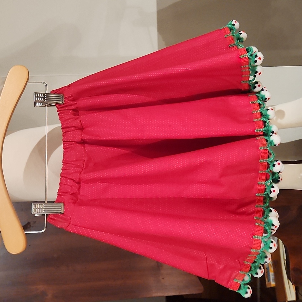 Clearance HANDMADE GIRLS NEW CHRISTMAS TWIRLY SKIRT SIZE 4T